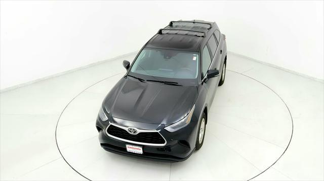 used 2023 Toyota Highlander car, priced at $32,891