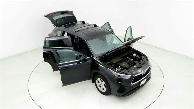 used 2023 Toyota Highlander car, priced at $32,891