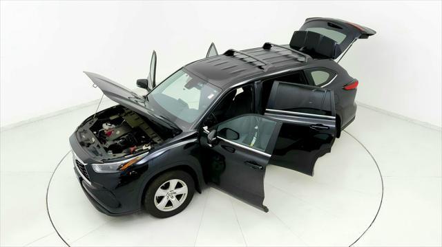 used 2023 Toyota Highlander car, priced at $32,891
