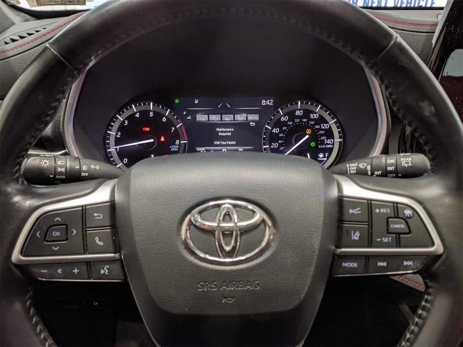used 2022 Toyota Highlander car, priced at $29,991