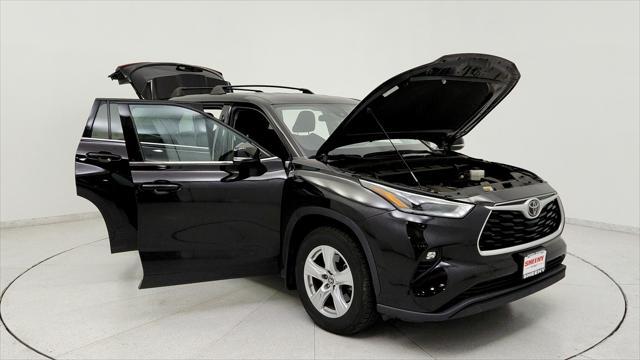 used 2021 Toyota Highlander car, priced at $26,191