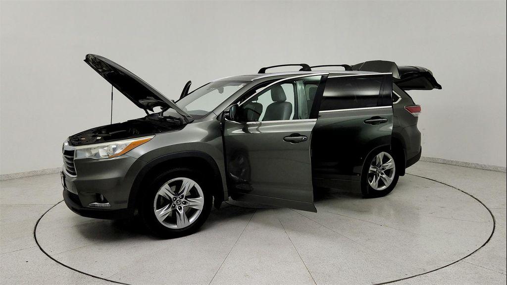 used 2016 Toyota Highlander car, priced at $18,791