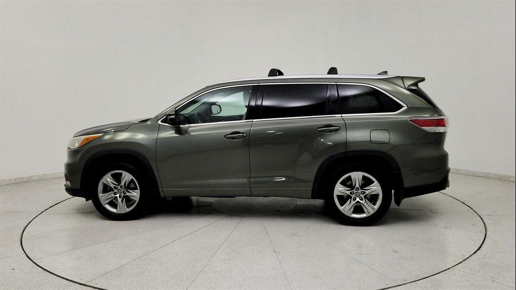 used 2016 Toyota Highlander car, priced at $18,791