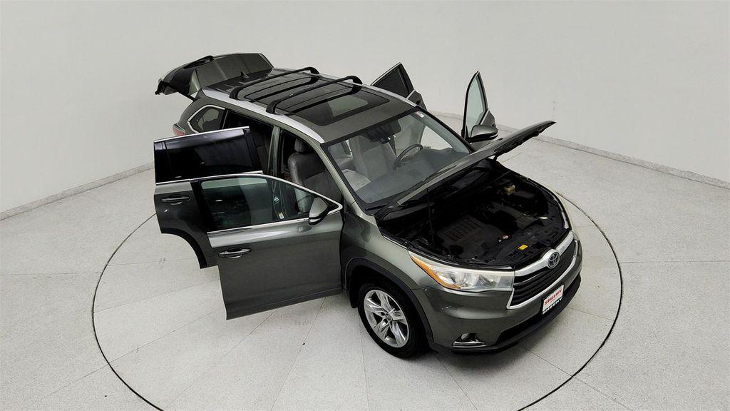 used 2016 Toyota Highlander car, priced at $18,791