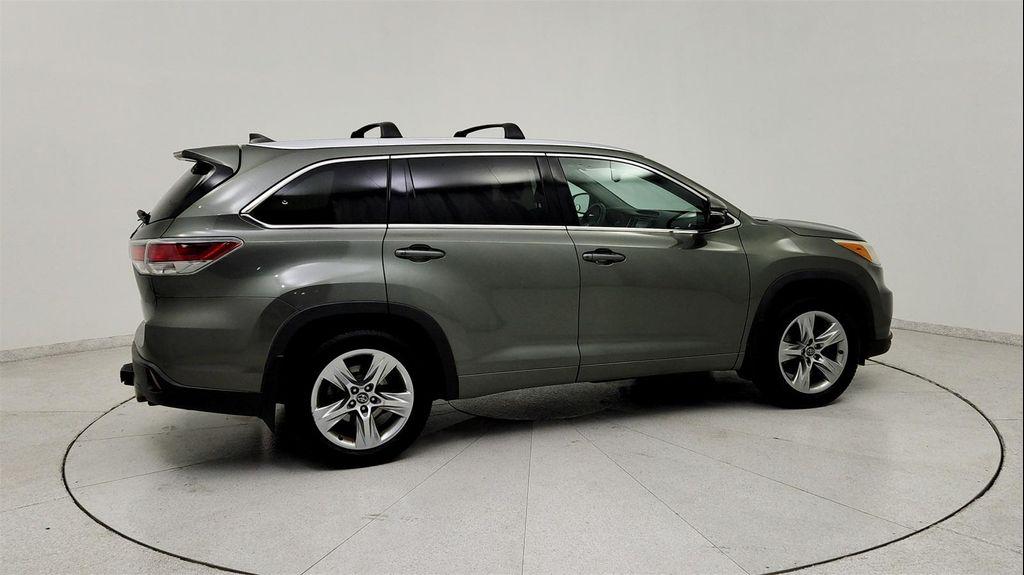 used 2016 Toyota Highlander car, priced at $18,791