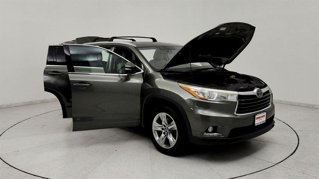 used 2016 Toyota Highlander car, priced at $18,791
