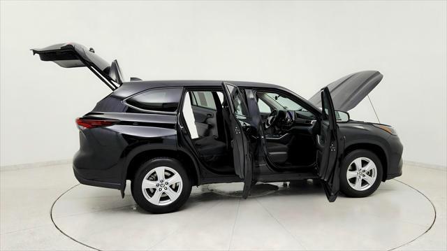 used 2024 Toyota Highlander car, priced at $34,681