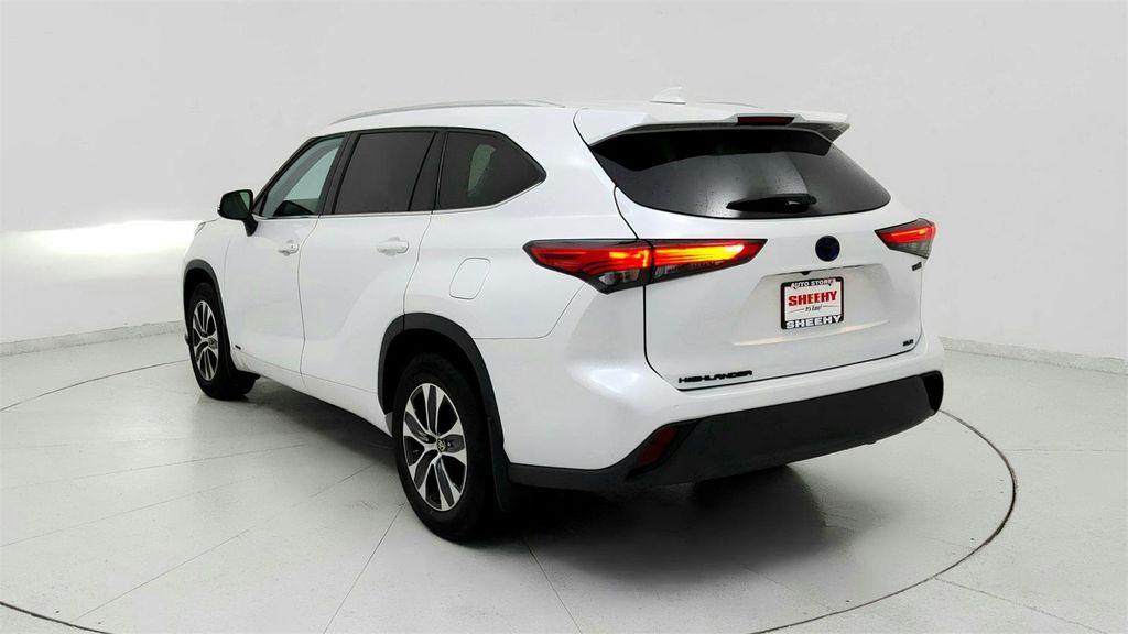 used 2022 Toyota Highlander Hybrid car, priced at $41,091