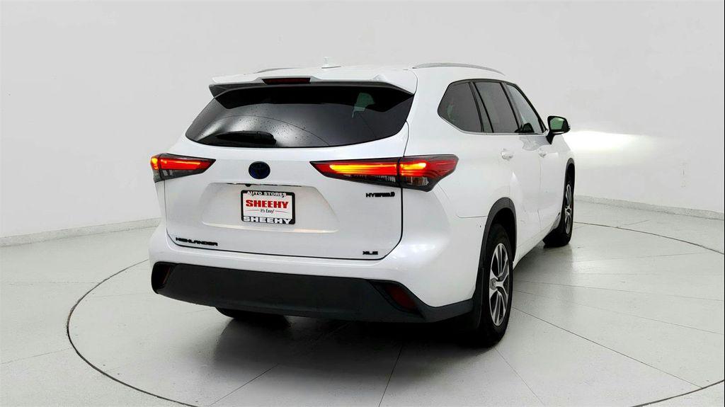 used 2022 Toyota Highlander Hybrid car, priced at $41,091