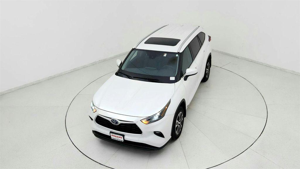 used 2022 Toyota Highlander Hybrid car, priced at $41,091