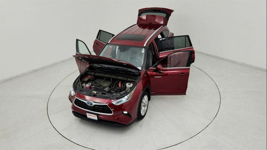 used 2021 Toyota Highlander Hybrid car, priced at $37,491