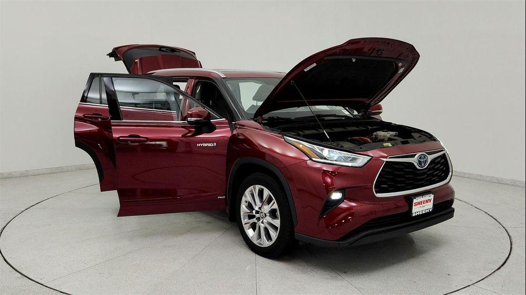 used 2021 Toyota Highlander Hybrid car, priced at $37,491