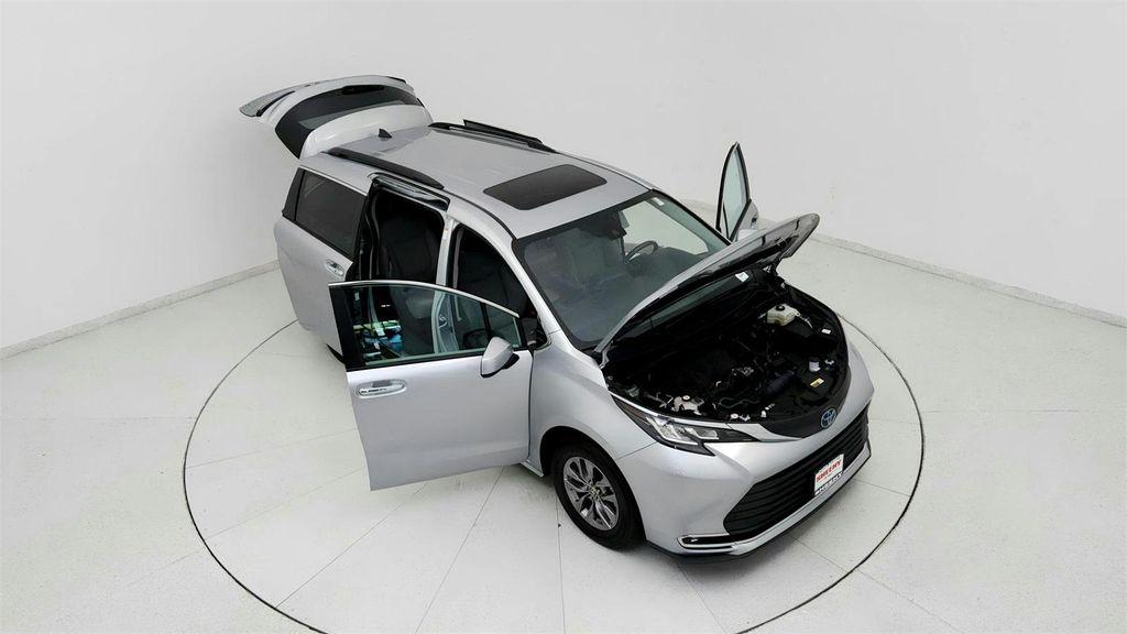 used 2023 Toyota Sienna car, priced at $38,191