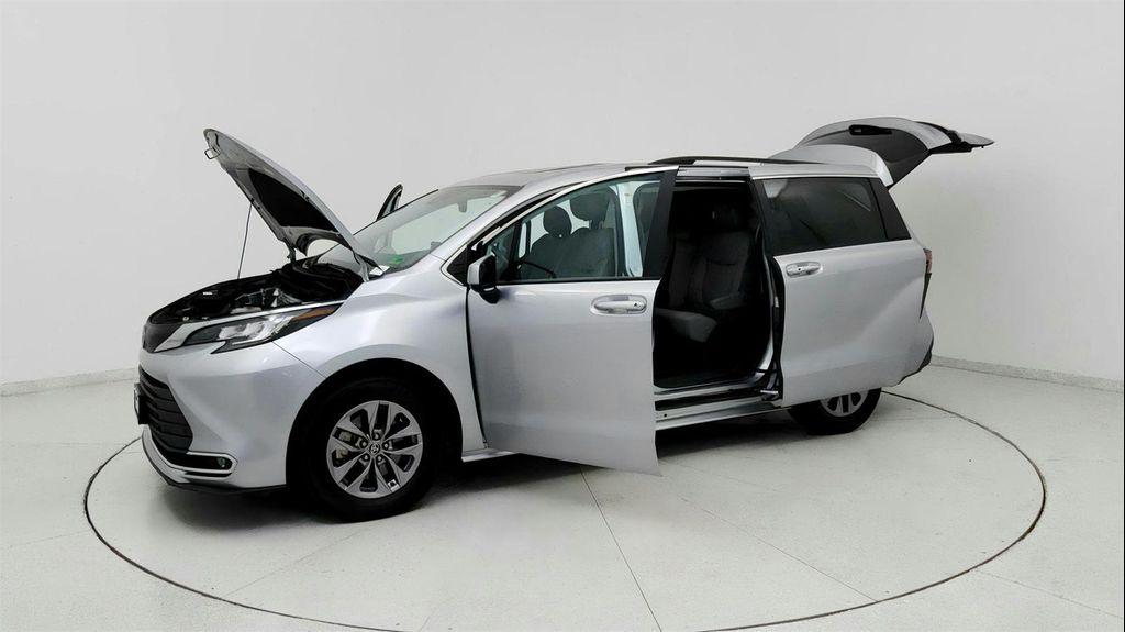 used 2023 Toyota Sienna car, priced at $38,191