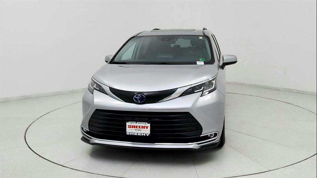 used 2023 Toyota Sienna car, priced at $38,191