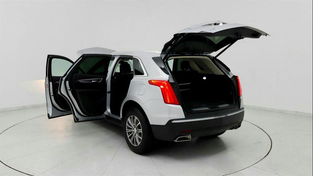 used 2017 Cadillac XT5 car, priced at $17,591