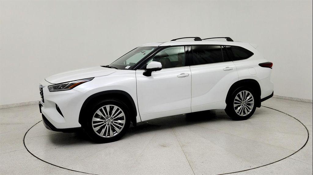 used 2024 Toyota Highlander car, priced at $47,991