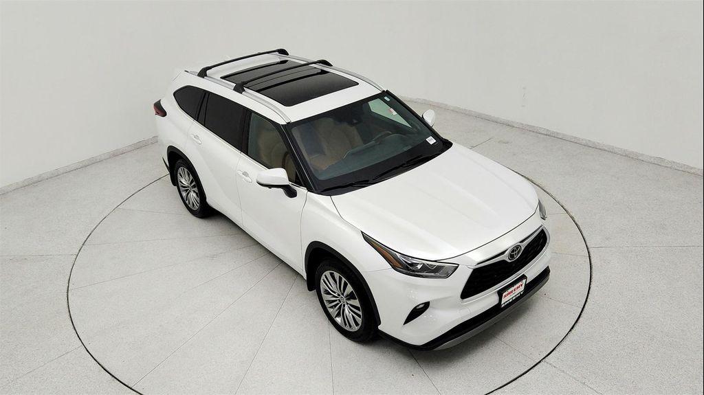 used 2024 Toyota Highlander car, priced at $47,991