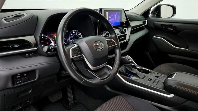 used 2023 Toyota Highlander car, priced at $33,791