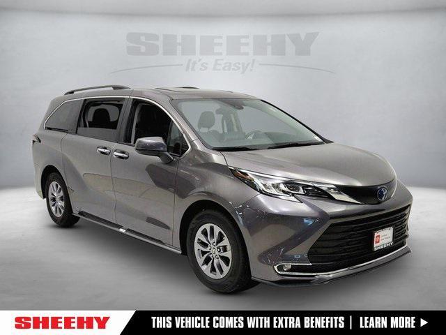 used 2023 Toyota Sienna car, priced at $38,991