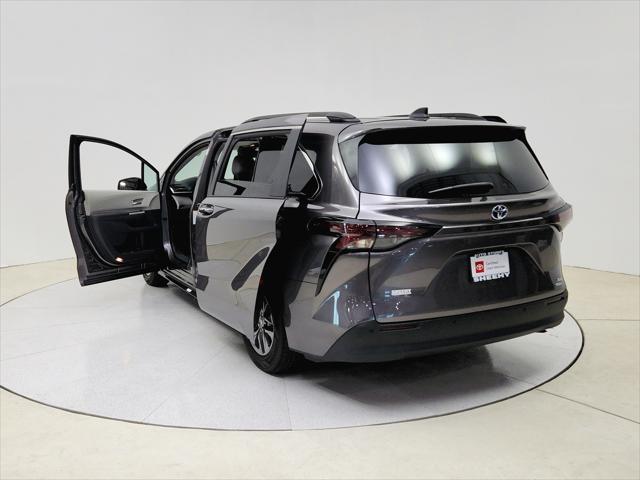 used 2023 Toyota Sienna car, priced at $38,991