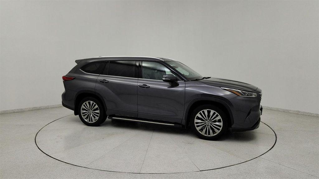 used 2022 Toyota Highlander car, priced at $36,591