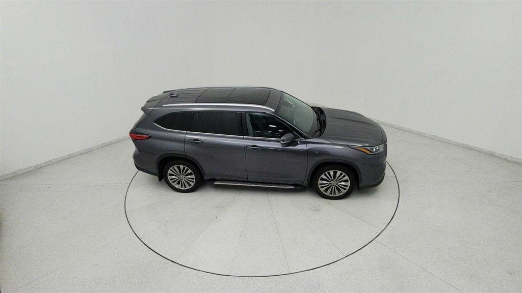 used 2022 Toyota Highlander car, priced at $36,591