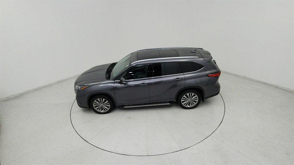 used 2022 Toyota Highlander car, priced at $36,591