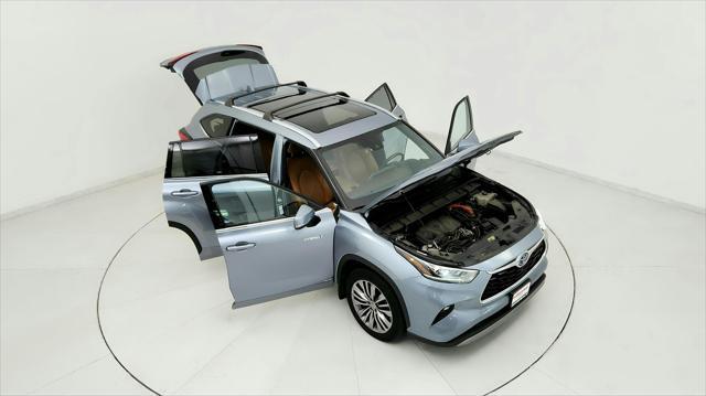 used 2020 Toyota Highlander Hybrid car, priced at $35,191