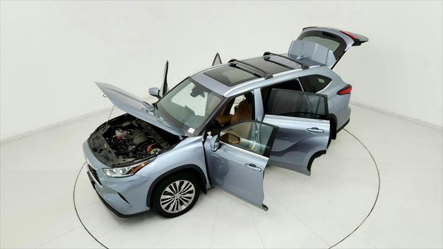 used 2020 Toyota Highlander Hybrid car, priced at $35,191