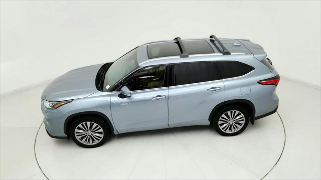 used 2020 Toyota Highlander Hybrid car, priced at $35,191
