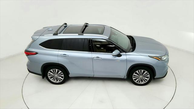 used 2020 Toyota Highlander Hybrid car, priced at $35,191