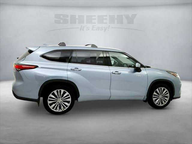 used 2020 Toyota Highlander Hybrid car, priced at $35,191