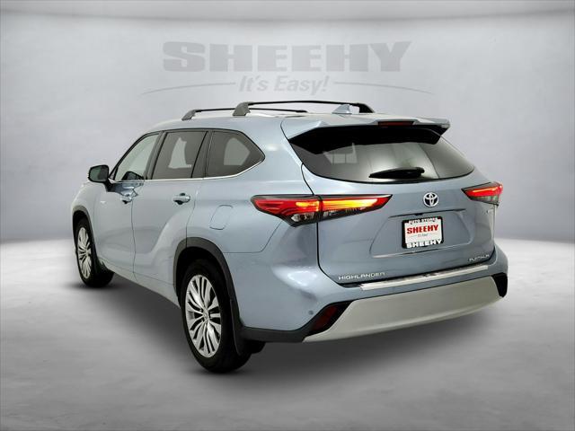 used 2020 Toyota Highlander Hybrid car, priced at $35,191