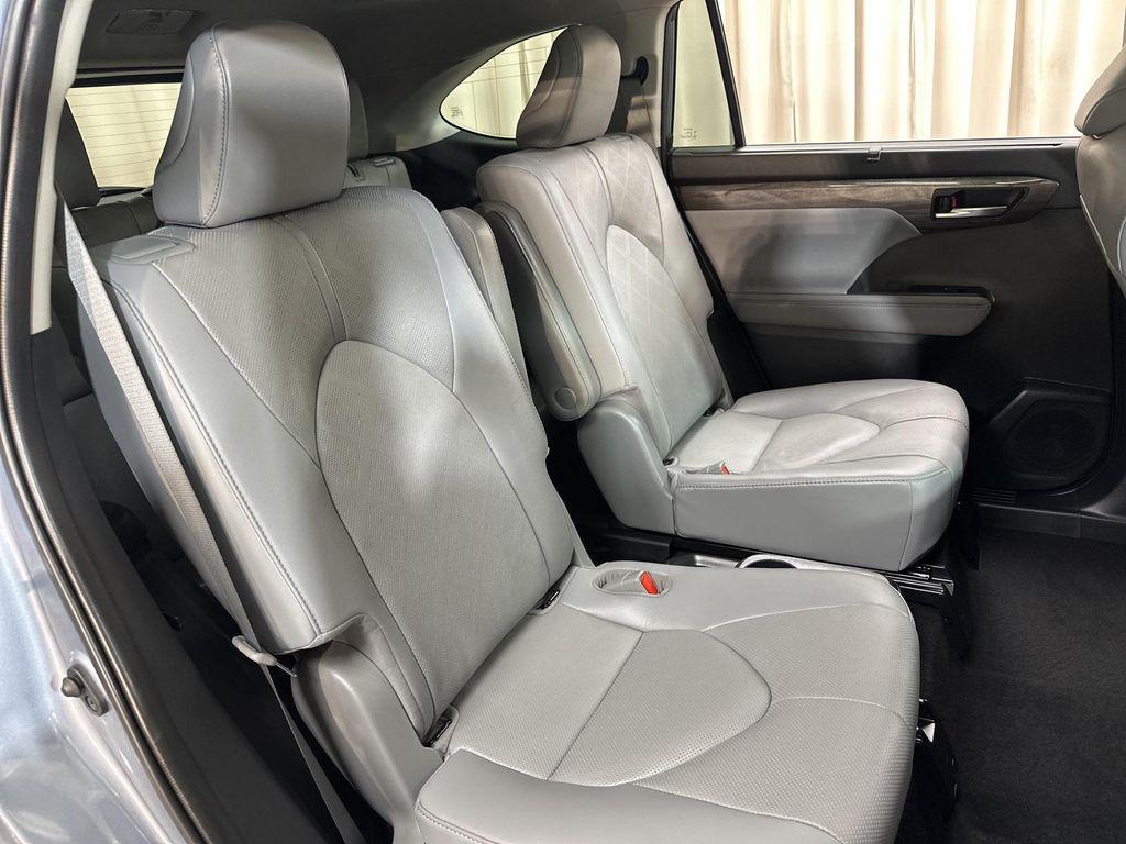 used 2021 Toyota Highlander car, priced at $33,891