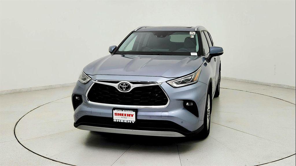 used 2021 Toyota Highlander car, priced at $32,491