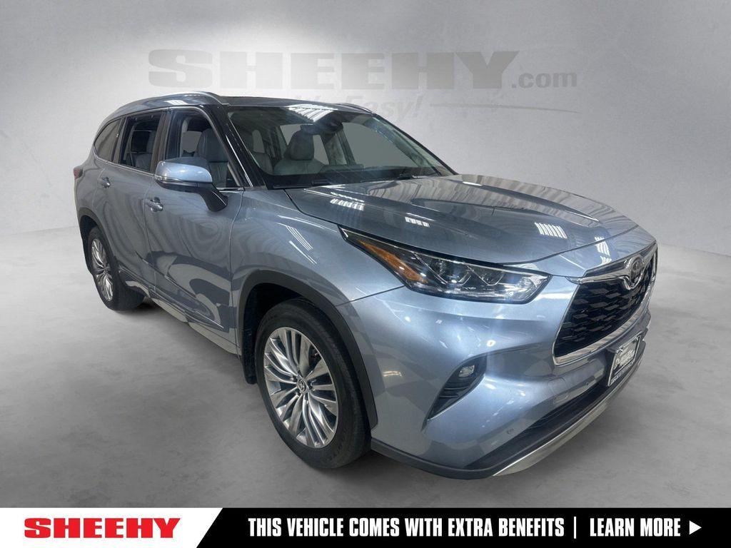 used 2021 Toyota Highlander car, priced at $33,891