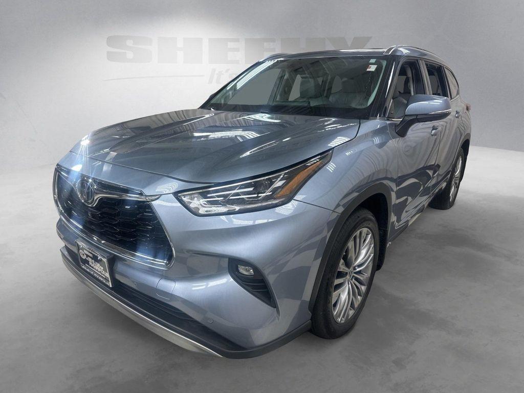 used 2021 Toyota Highlander car, priced at $33,891