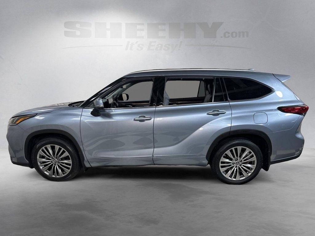 used 2021 Toyota Highlander car, priced at $33,891