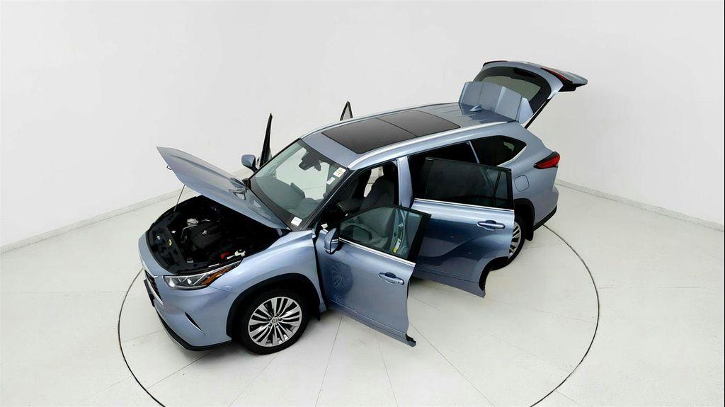 used 2021 Toyota Highlander car, priced at $32,491