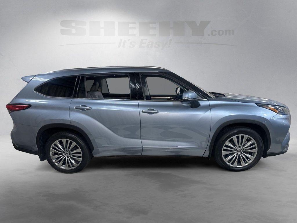 used 2021 Toyota Highlander car, priced at $33,891