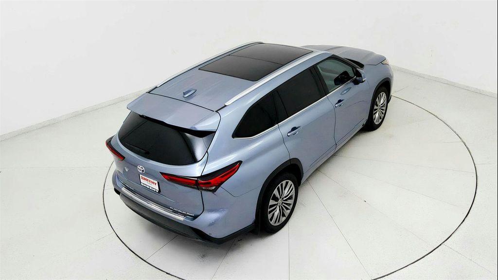 used 2021 Toyota Highlander car, priced at $32,491