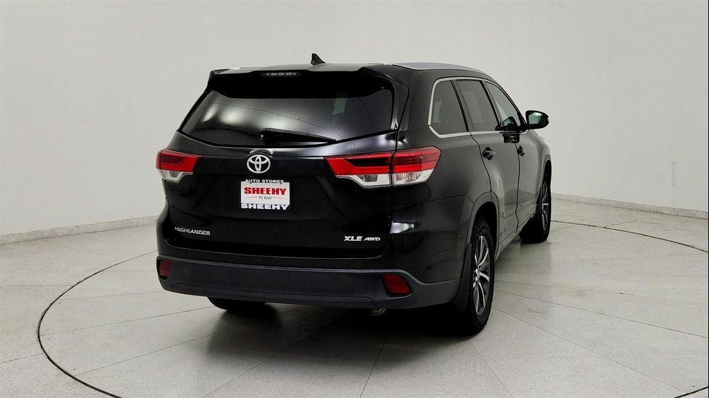 used 2017 Toyota Highlander car, priced at $19,391