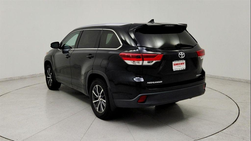 used 2017 Toyota Highlander car, priced at $19,391