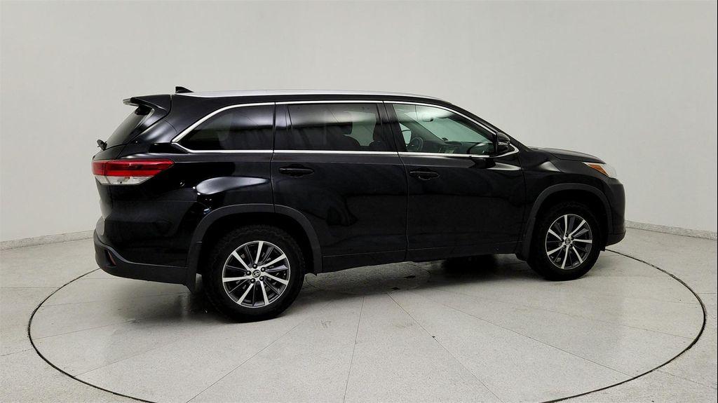 used 2017 Toyota Highlander car, priced at $19,391
