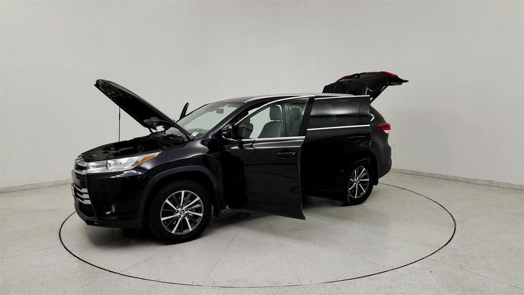 used 2017 Toyota Highlander car, priced at $19,391