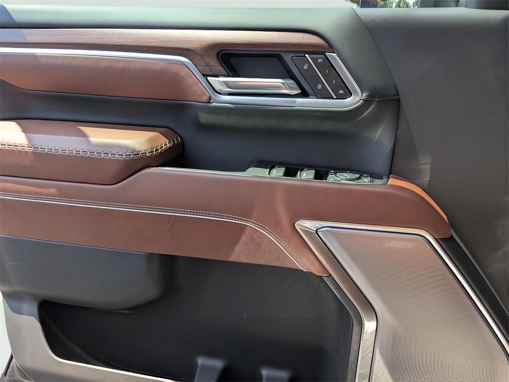new 2025 GMC Sierra 2500 car, priced at $90,279