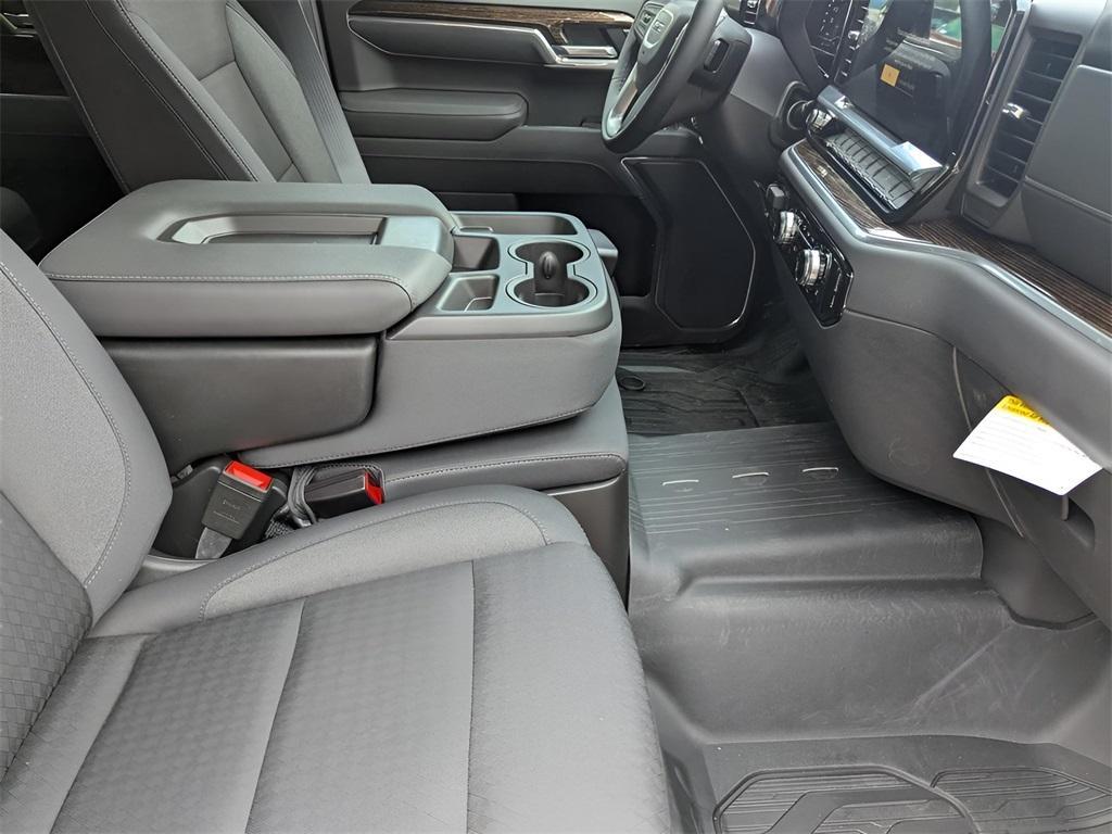new 2025 GMC Sierra 1500 car, priced at $43,815