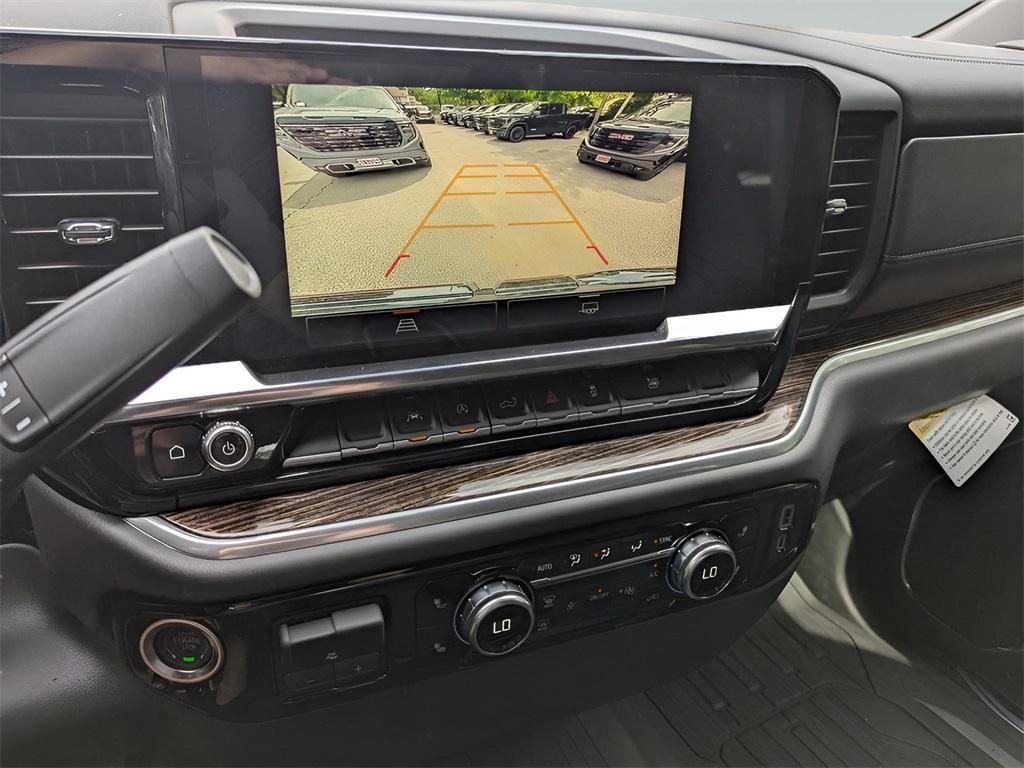 new 2025 GMC Sierra 1500 car, priced at $43,815