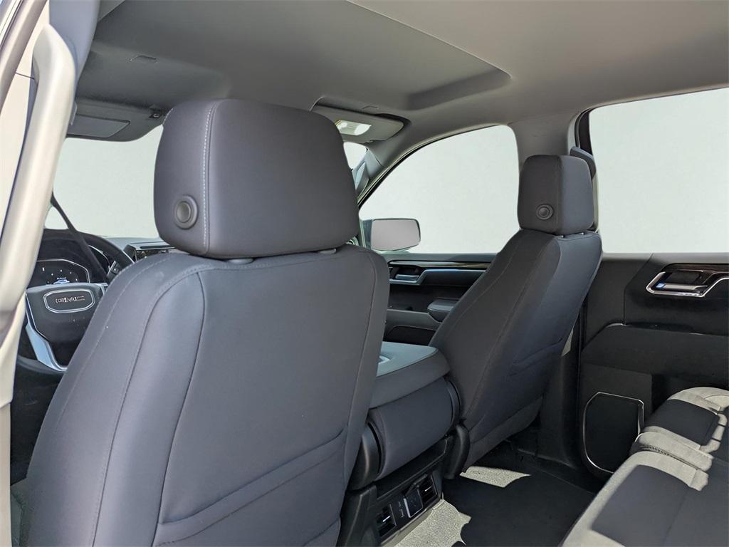 new 2025 GMC Sierra 1500 car, priced at $42,315